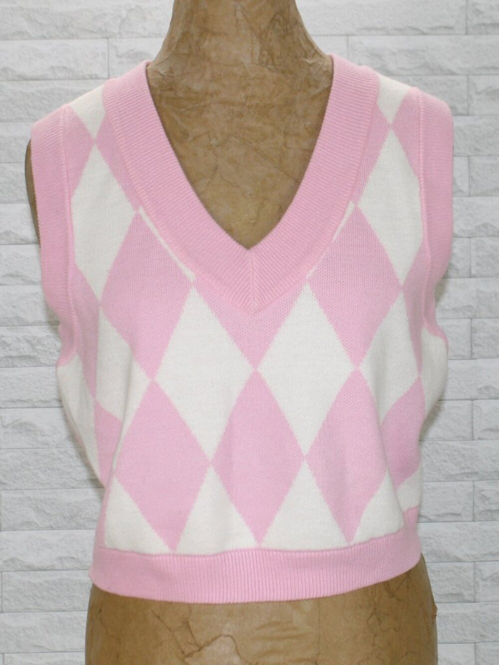 SWEET SOCIETY Vest Argyle Classic Plaid Cropped Sleeveless Sweater Pink L